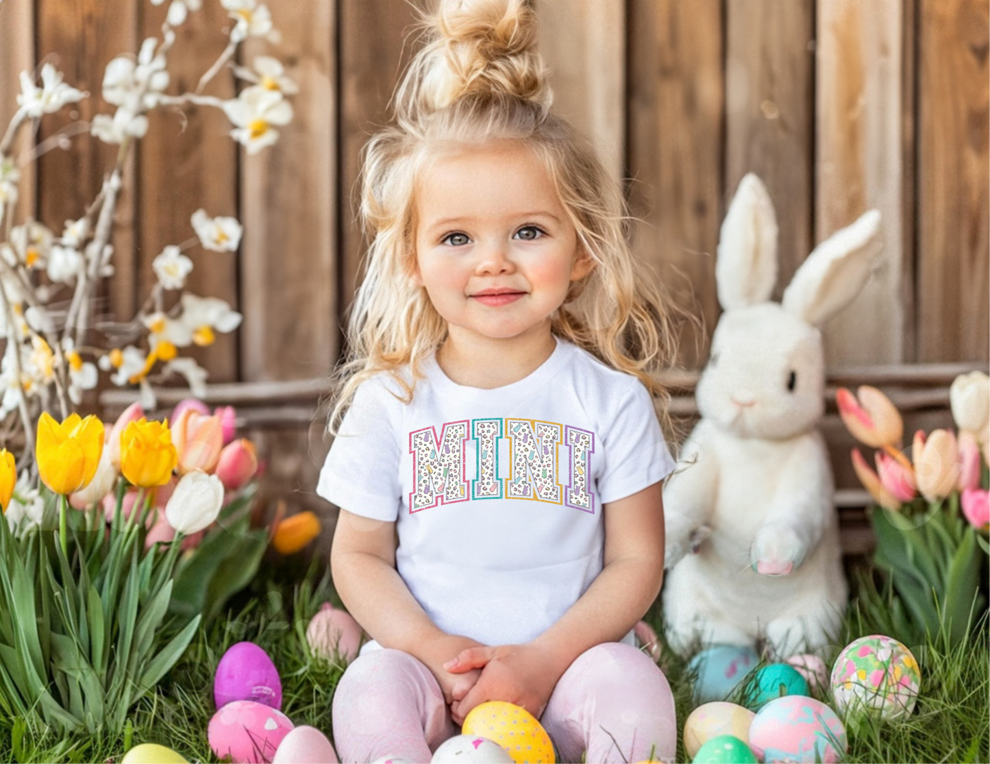 Mini peeps graphic tee