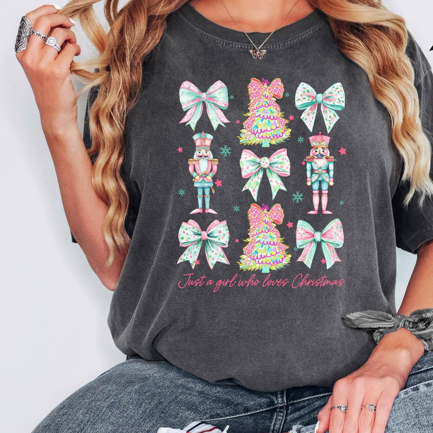 Just A Girl Who Loves Christmas π