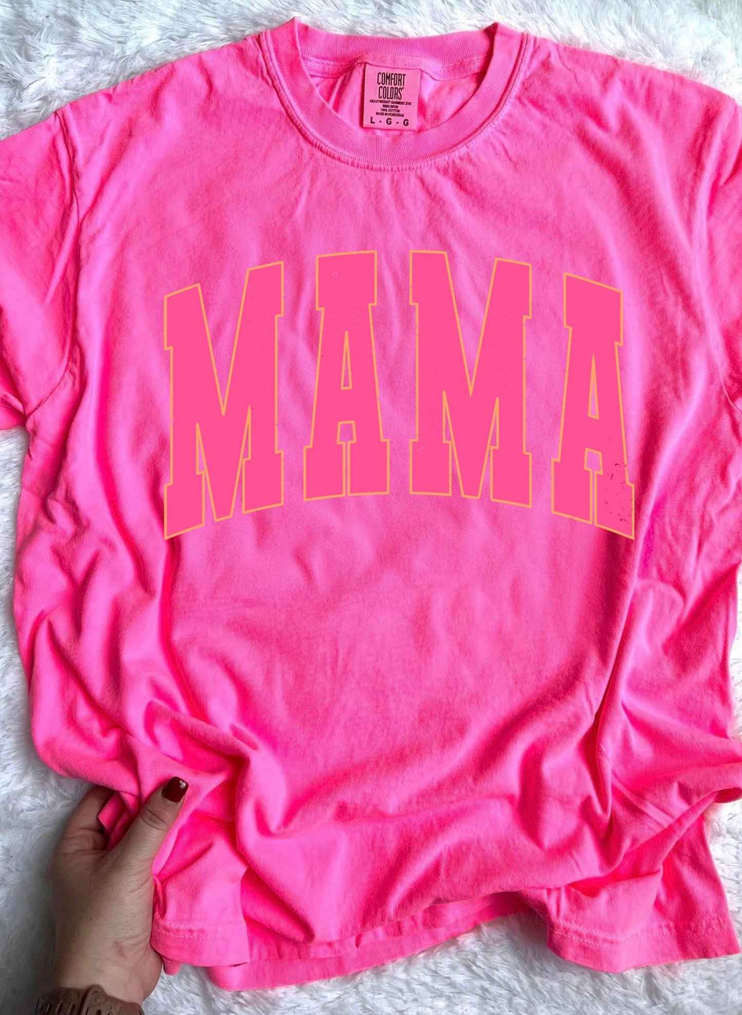 MAMA summer graphic tee