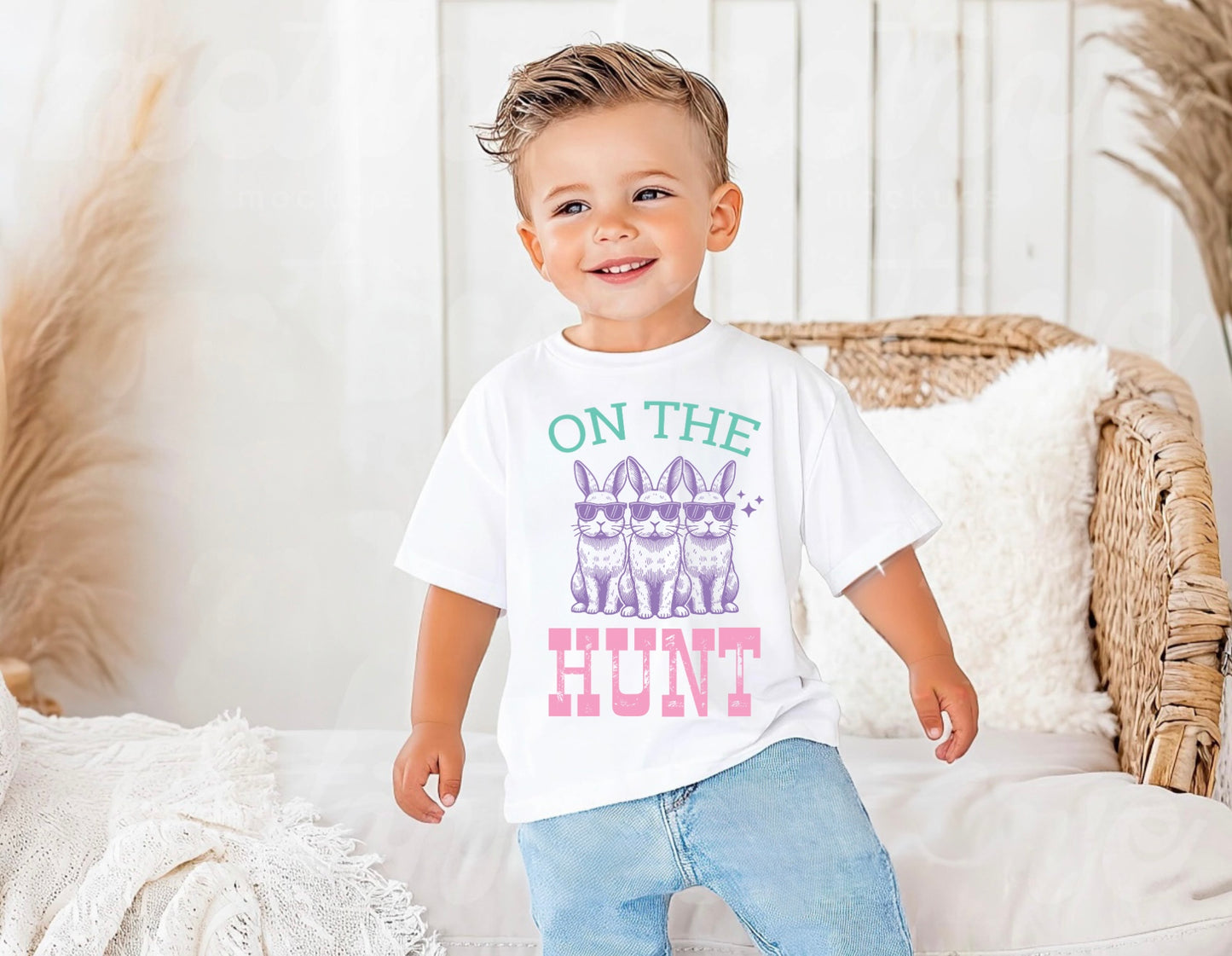 On the Hunt boys graphic tee