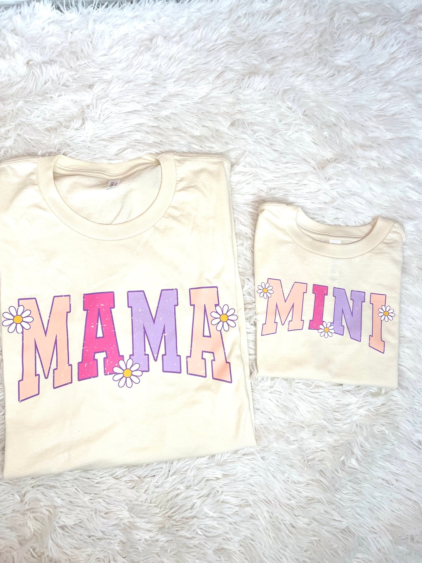 Mama Daisy Graphic tee